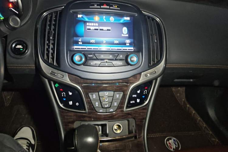 Used Buick LaCrosse 2013 2.0T SIDI Smart Luxury Flagship Edition Audio And AC Panel