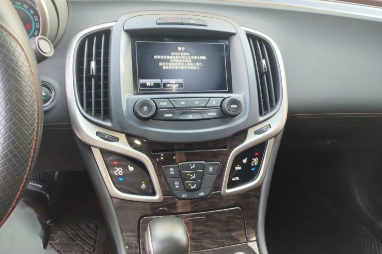Used Buick LaCrosse 2013 2.4L SIDI Elite Comfort Version Audio And AC Panel