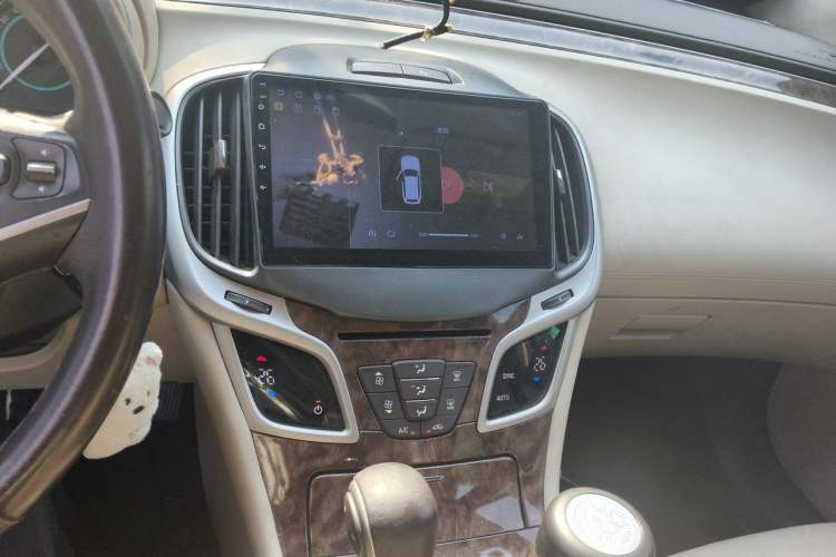 Used Buick LaCrosse 2013 2.4L SIDI Leading Comfort Version Audio And AC Panel