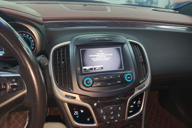 Used Buick LaCrosse 2013 2.4L SIDI Elite Comfort Version Audio And AC Panel