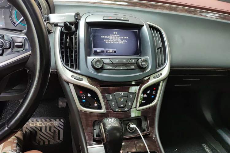 Used Buick LaCrosse 2013 2.4L SIDI Elite Comfort Version Audio And AC Panel