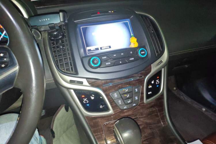 Used Buick LaCrosse 2013 2.4L SIDI Elite Comfort Version Audio And AC Panel