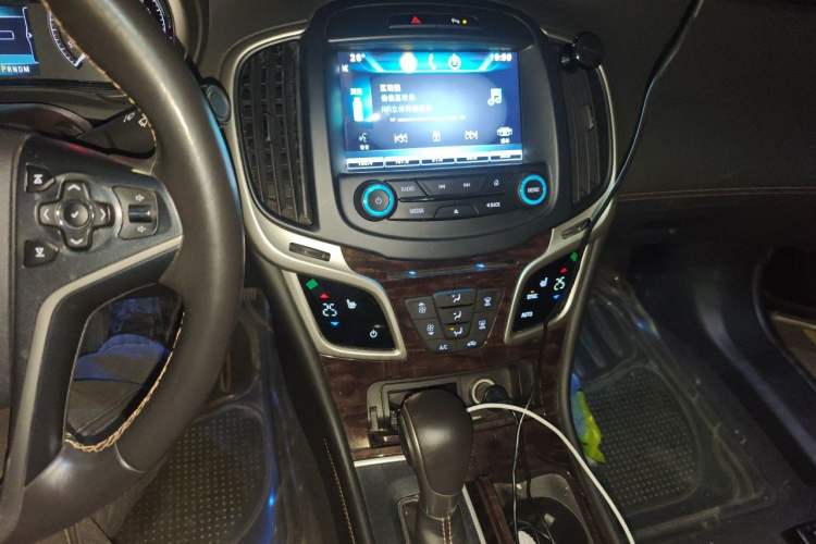 Used Buick LaCrosse 2013 2.4L SIDI Elite Comfort Version Audio And AC Panel