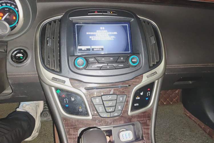 Used Buick LaCrosse 2013 2.4L SIDI Elite Comfort Version Audio And AC Panel