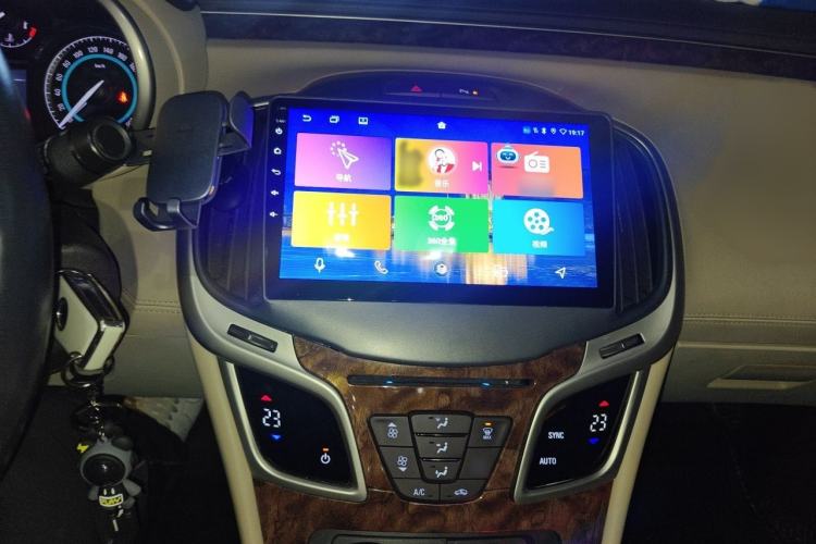 Used Buick LaCrosse 2013 2.4L SIDI Leading Comfort Version Audio And AC Panel