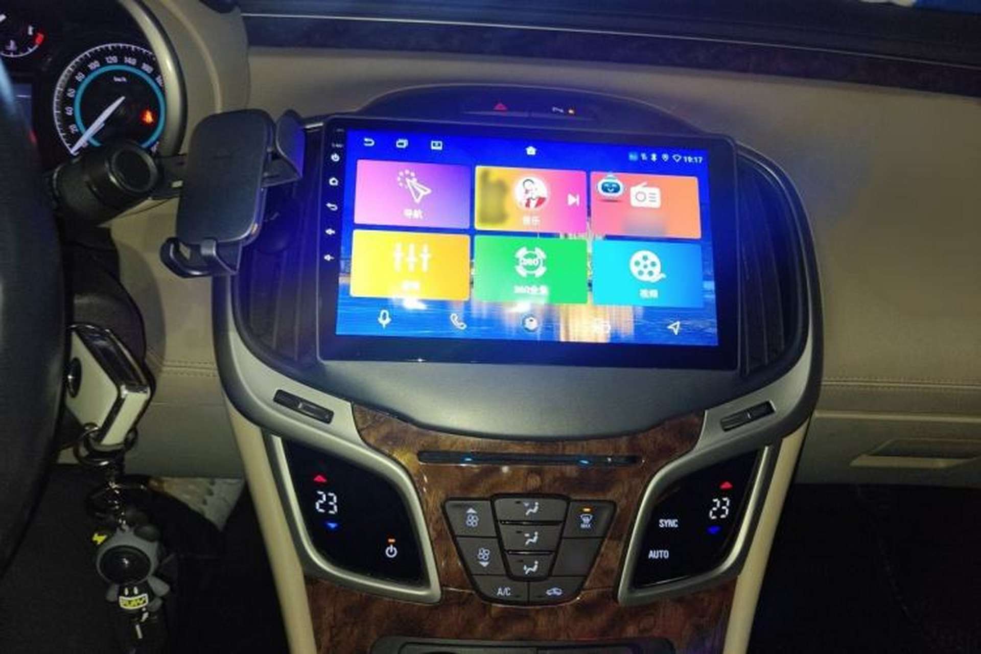 Used Buick LaCrosse 2013 2.4L SIDI Leading Comfort Version Audio And AC Panel
