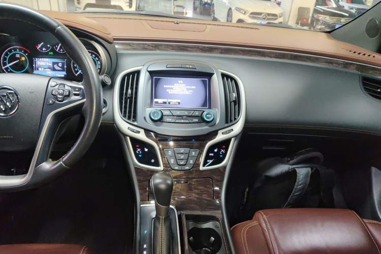 Used Buick LaCrosse 2013 2.4L SIDI Elite Comfort Version Audio And AC Panel