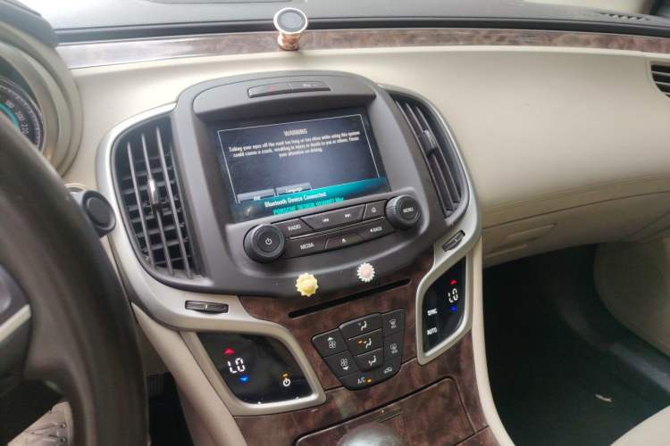 Used Buick LaCrosse 2013 2.4L SIDI Elite Comfort Version Audio And AC Panel