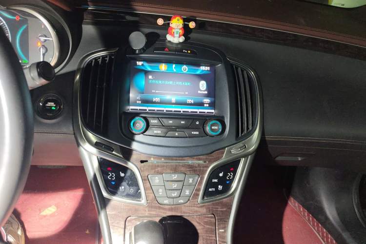 Used Buick LaCrosse 2013 2.4L SIDI Luxury Comfort Edition Audio And AC Panel
