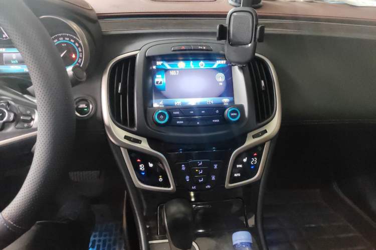 Used Buick LaCrosse 2013 2.4L SIDI Elite Comfort Version Audio And AC Panel