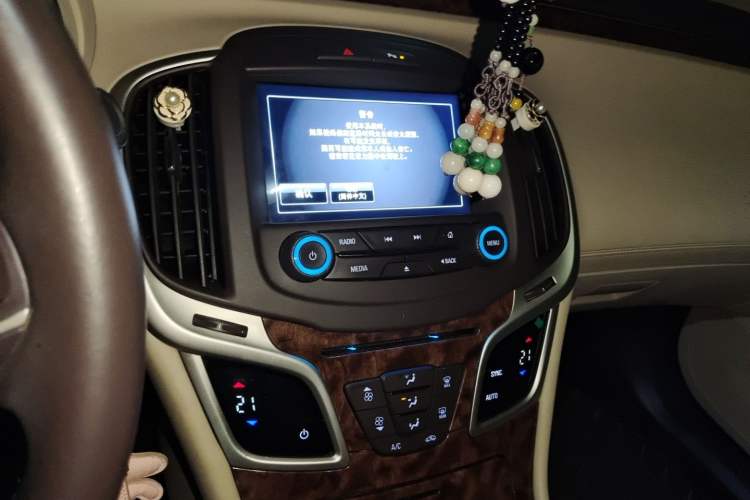 Used Buick LaCrosse 2013 2.4L SIDI Leading Comfort Version Audio And AC Panel