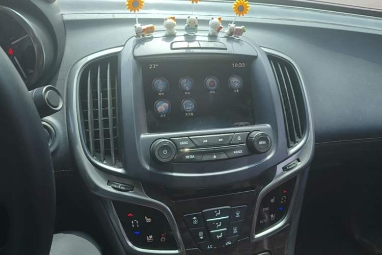 Used Buick LaCrosse 2013 2.4L SIDI Luxury Comfort Edition Audio And AC Panel