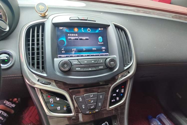 Used Buick LaCrosse 2013 2.0T SIDI Smart Luxury Flagship Edition Audio And AC Panel