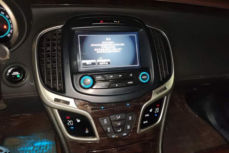 Used Buick LaCrosse 2013 2.4L SIDI Elite Comfort Version Audio And AC Panel