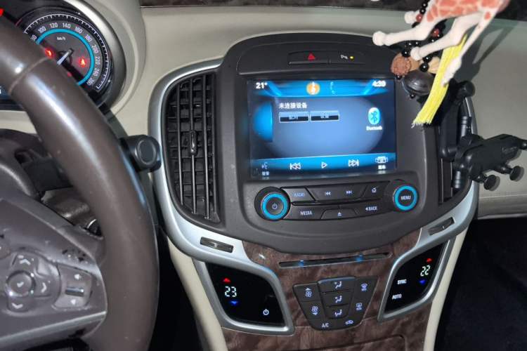 Used Buick LaCrosse 2013 2.4L SIDI Leading Comfort Version Audio And AC Panel