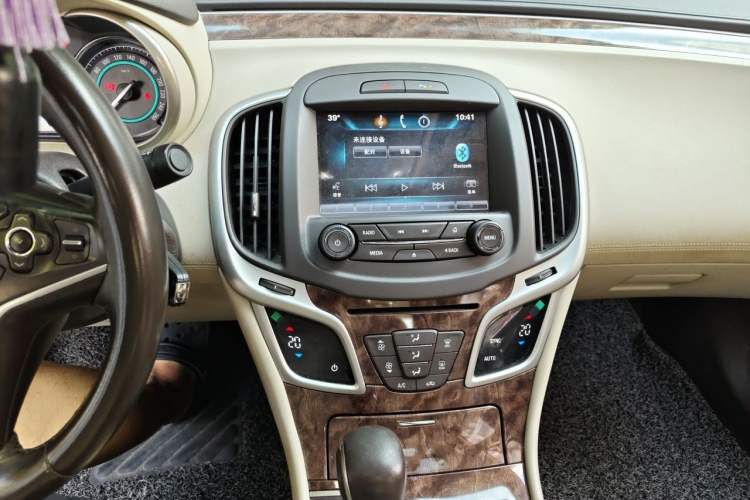Used Buick LaCrosse 2013 2.0T SIDI Technology Version Audio And AC Panel