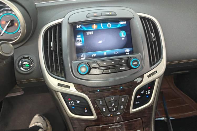 Used Buick LaCrosse 2013 2.4L SIDI Elite Comfort Version Audio And AC Panel