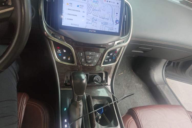 Used Buick LaCrosse 2013 2.0T SIDI Smart Luxury Flagship Edition Audio And AC Panel