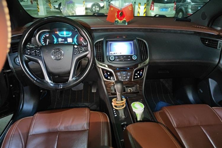 Used Buick LaCrosse 2013 2.4L SIDI Luxury Comfort Edition Center Console