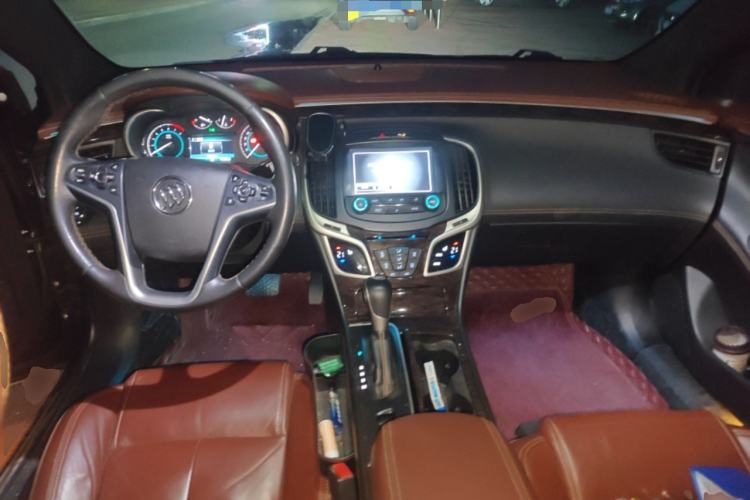 Used Buick LaCrosse 2013 2.4L SIDI Elite Comfort Version Center Console