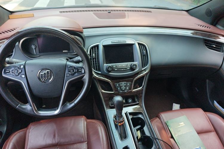 Used Buick LaCrosse 2013 2.4L SIDI Luxury Comfort Edition Center Console