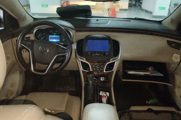 Used Buick LaCrosse 2013 2.4L SIDI Leading Comfort Version Center Console