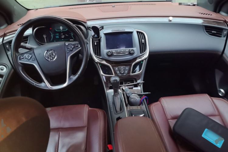Used Buick LaCrosse 2013 2.4L SIDI Luxury Comfort Edition Center Console