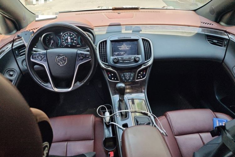 Used Buick LaCrosse 2013 2.4L SIDI Luxury Comfort Edition Center Console