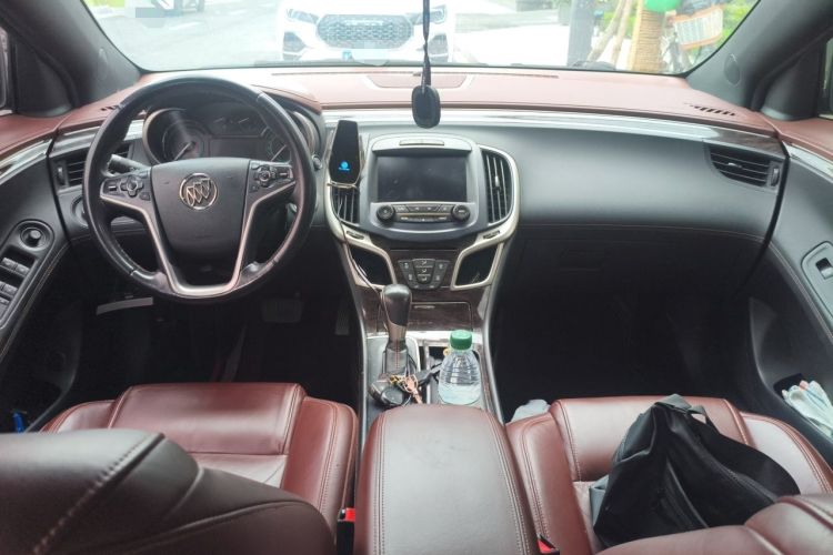 Used Buick LaCrosse 2013 2.4L SIDI Elite Comfort Version Center Console