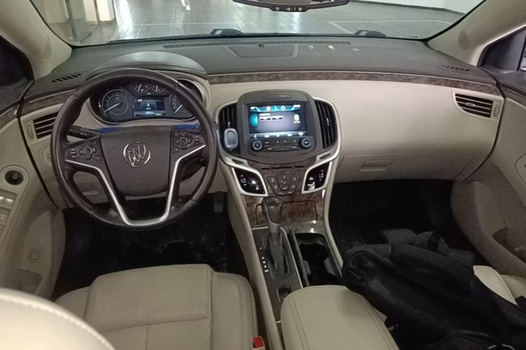 Used Buick LaCrosse 2013 2.0T SIDI Technology Version Center Console