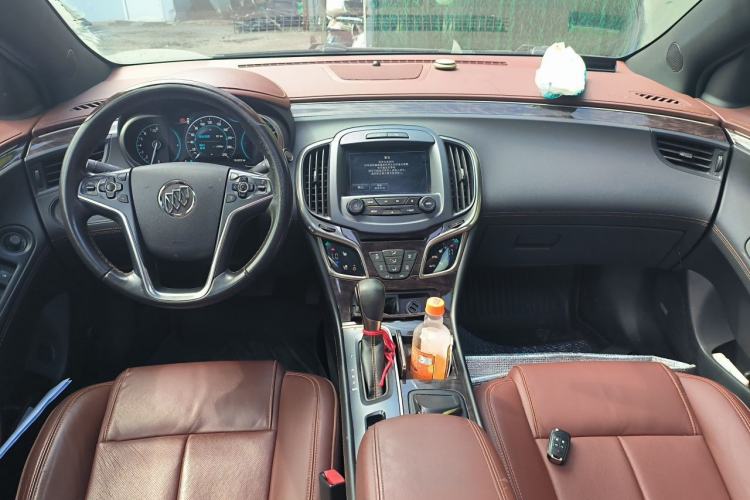Used Buick LaCrosse 2013 2.4L SIDI Luxury Comfort Edition Center Console