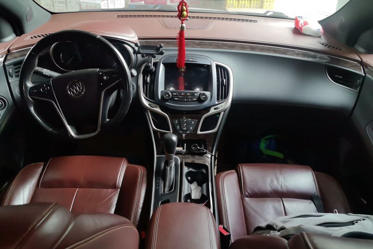 Used Buick LaCrosse 2013 2.4L SIDI Elite Comfort Version Center Console