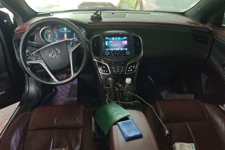 Used Buick LaCrosse 2013 2.0T SIDI Smart Luxury Flagship Edition Center Console