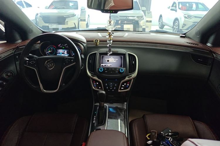 Used Buick LaCrosse 2013 2.0T SIDI Elite Tech Version Center Console