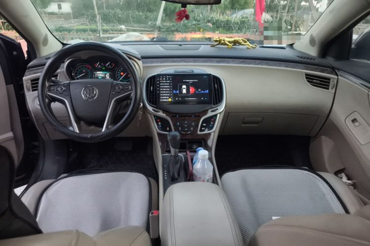 Used Buick LaCrosse 2013 2.4L SIDI Leading Comfort Version Center Console