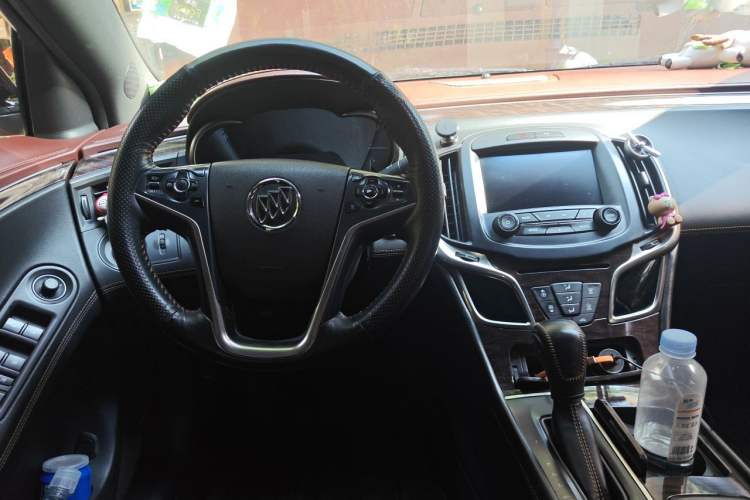 Used Buick LaCrosse 2013 2.4L SIDI Luxury Comfort Edition Center Console
