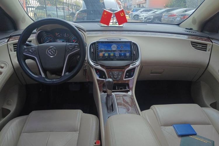 Used Buick LaCrosse 2013 2.4L SIDI Leading Comfort Version Center Console