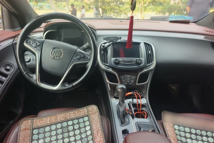 Used Buick LaCrosse 2013 3.0L SIDI V6 Smart Luxury Flagship Model Center Console