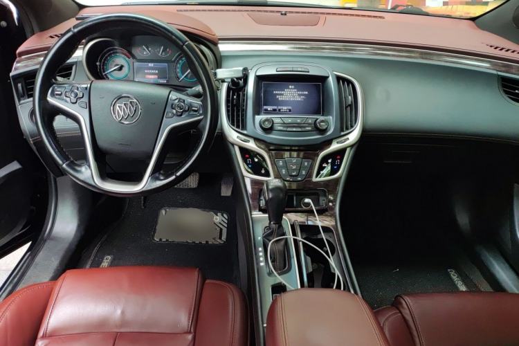 Used Buick LaCrosse 2013 2.4L SIDI Elite Comfort Version Center Console