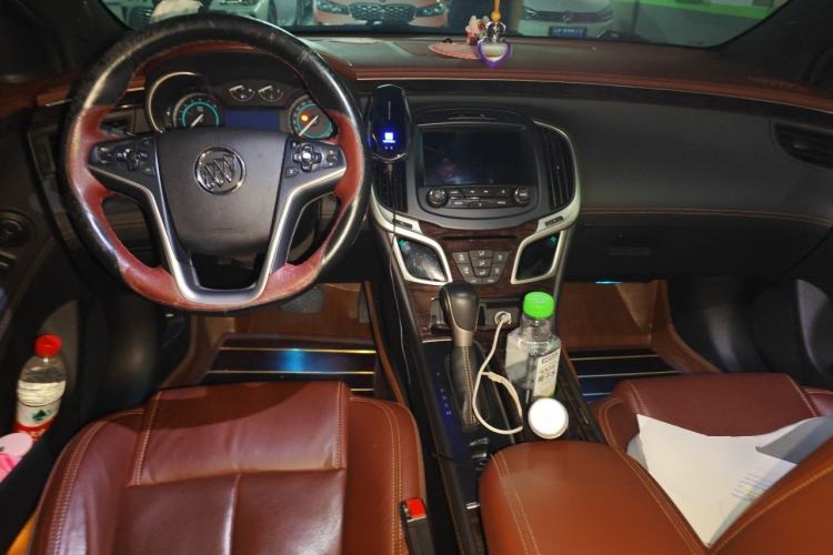 Used Buick LaCrosse 2013 2.4L SIDI Elite Comfort Version Center Console