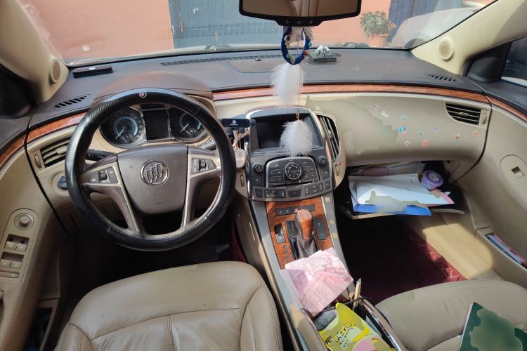 Used Buick LaCrosse 2013 2.4L SIDI Elite Comfort Version Center Console