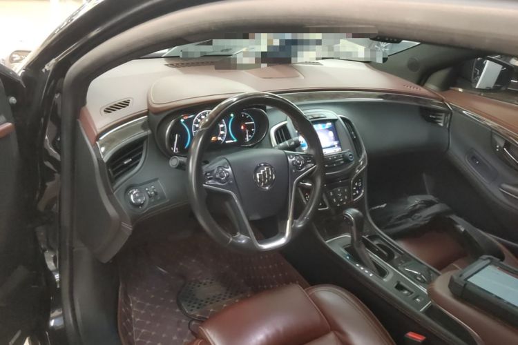 Used Buick LaCrosse 2013 3.0L SIDI V6 Smart Luxury Flagship Model Center Console