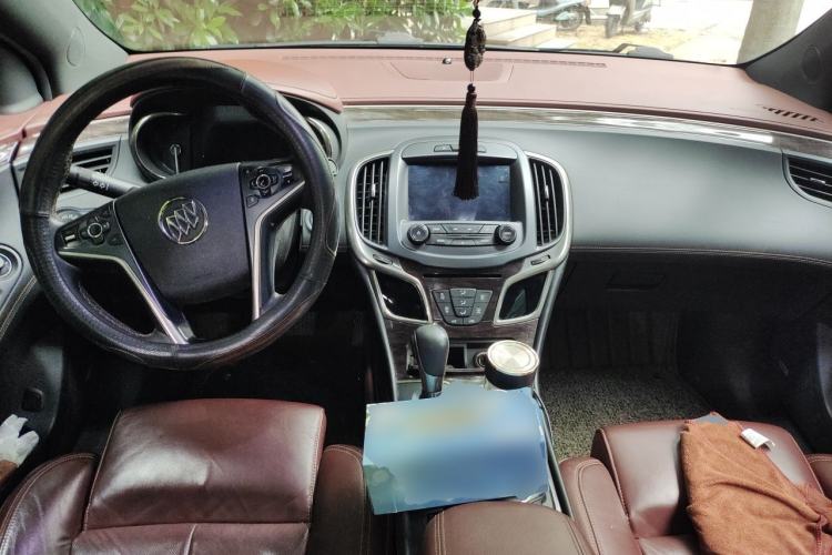 Used Buick LaCrosse 2013 3.0L SIDI V6 Smart Luxury Flagship Model Center Console