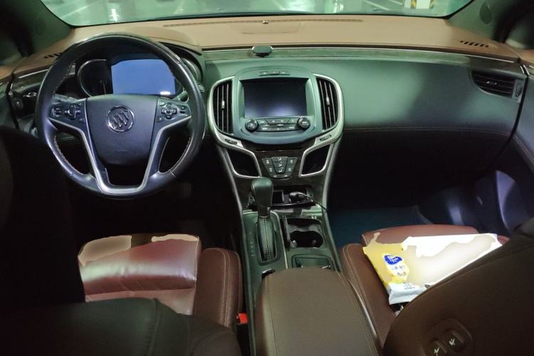 Used Buick LaCrosse 2013 3.0L SIDI V6 Smart Luxury Flagship Model Center Console