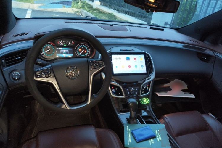 Used Buick LaCrosse 2013 2.4L SIDI Elite Comfort Version Center Console