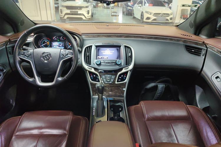 Used Buick LaCrosse 2013 2.4L SIDI Elite Comfort Version Center Console