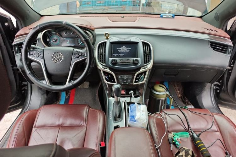 Used Buick LaCrosse 2013 2.0T SIDI Elite Tech Version Center Console