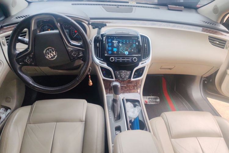 Used Buick LaCrosse 2013 2.4L SIDI Leading Comfort Version Center Console