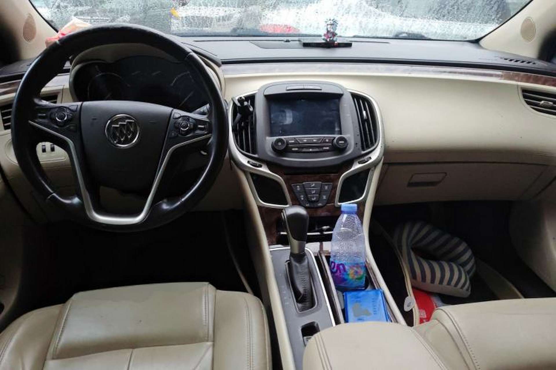Used Buick LaCrosse 2013 2.4L SIDI Leading Comfort Version Center Console