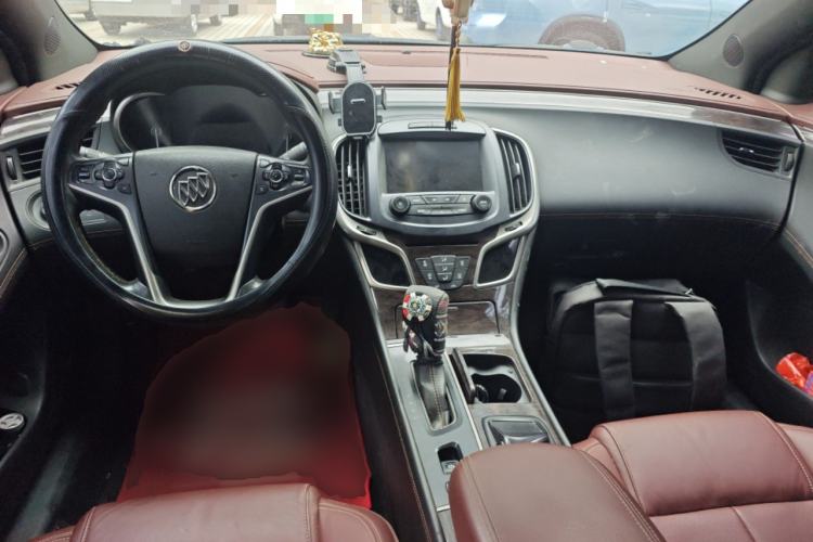 Used Buick LaCrosse 2013 2.4L SIDI Luxury Comfort Edition Center Console
